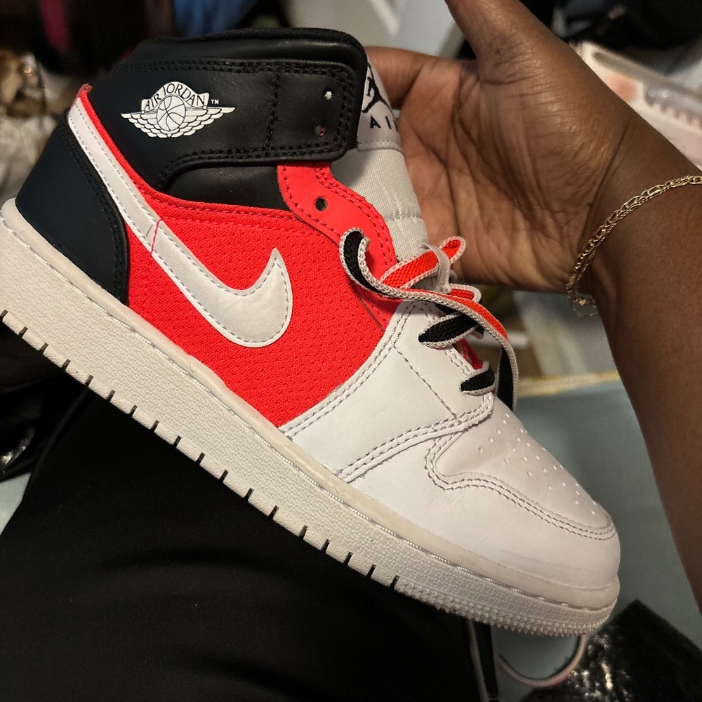 Kids Jordan 1s